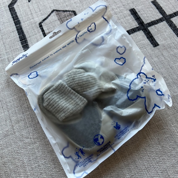 Pompons baby shoes barefoot style soft too wide toe box 3 pairs - Picture 7 of 8